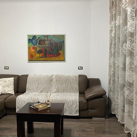 Main Apartment Tirana Buitenkant foto