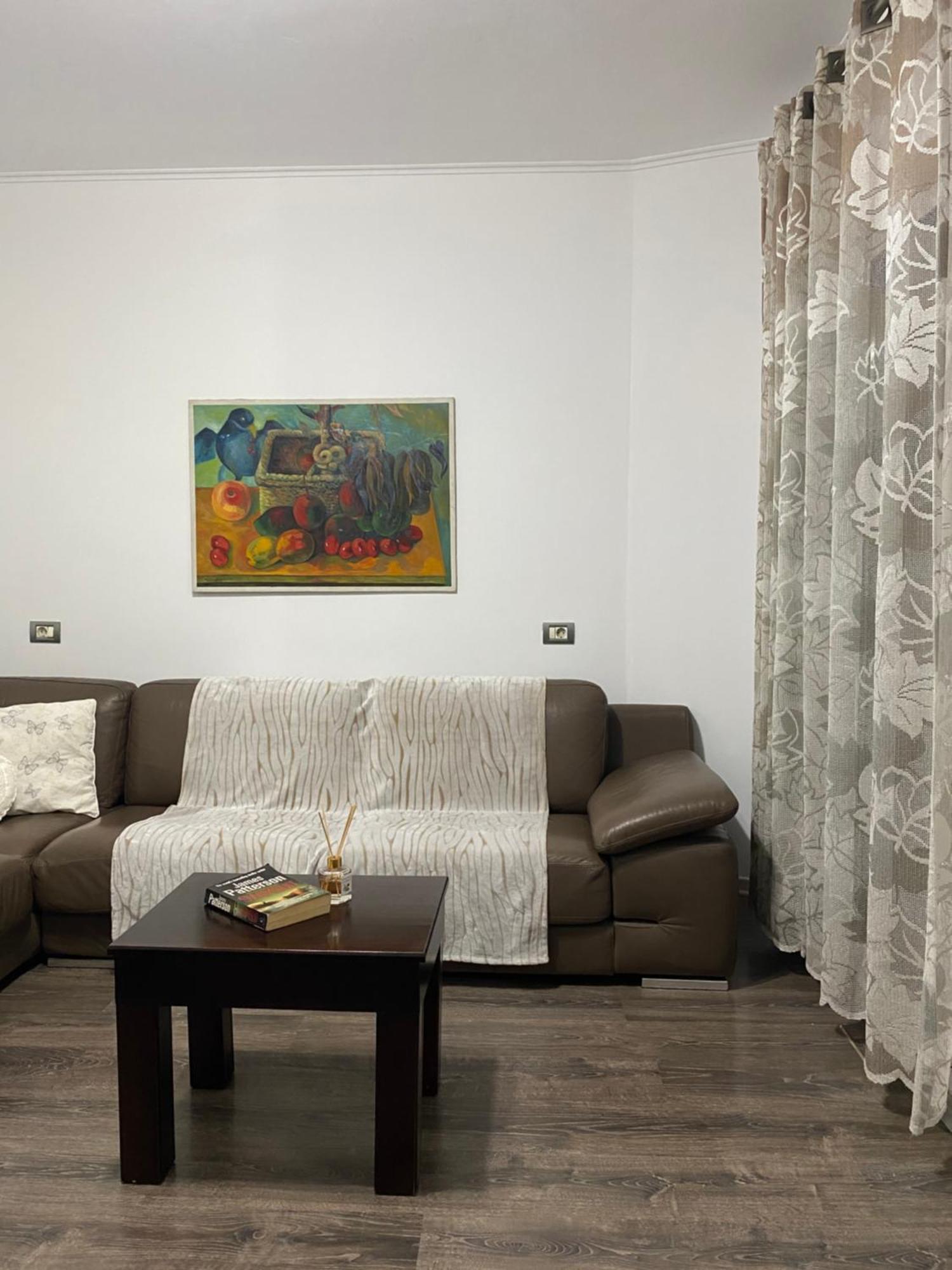 Main Apartment Tirana Buitenkant foto